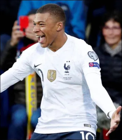 Quel &acirc;ge a-t-il en 2020 ?