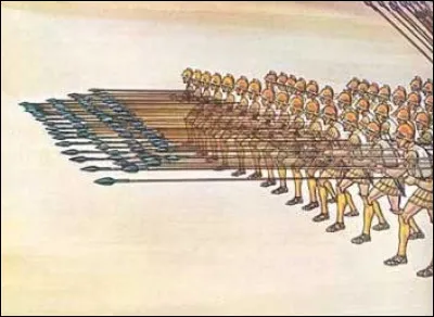 Quelle formation militaire a &eacute;t&eacute; utilis&eacute;e par les hoplites grecs ?