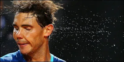 Quelle quantité de sueur un adulte au repos et avec une température normale, sécrète-t-il en une journée ?