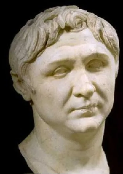 Homme politique et général romain ; il a célébré trois triomphes à Rome, en - 67 av. J.-C après sa victoire sur les pirates de Méditerranée, puis après ses conquêtes en Orient ; il a conclu avec César et Crassus le premier triumvirat, par lequel ils se partagent le pouvoir à Rome en 60 av. J.-C. C'est ...