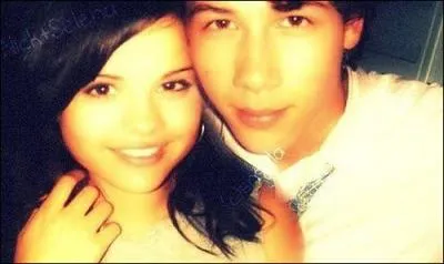 Selena tait-elle avec Nick ?