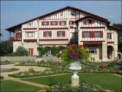 La Villa Arnaga situé en Charente, est la demeure exceptionnelle d'Edmond Rostand.