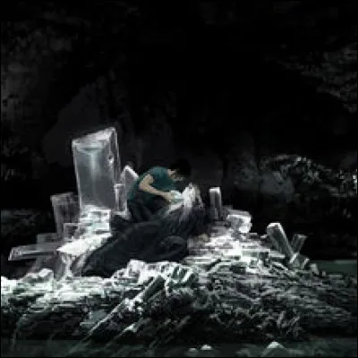 Quelle est la couleur de la potion que boit Albus Dumbledore dans la caverne cachant le faux médaillon de Salazar Serpentard ?