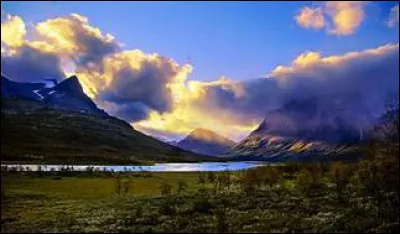 Dans quelle partie de la Suède trouve-t-on la ville d'Ånge ?