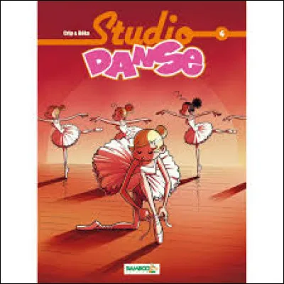 Comment s'appellent les deux copines de Julie ?