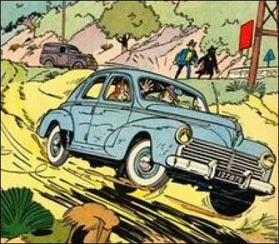 Quelle auto va dans le décor sur la couverture du "Lac de l'Homme Mort" ?