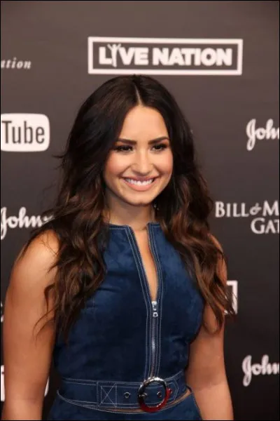 Demi est allergique aux :