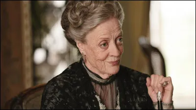 Quelle actrice joue le rôle de Minerva McGonagall ?