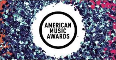 En 2018, quels prix a-t-elle gagné au "American Music Awards" ?