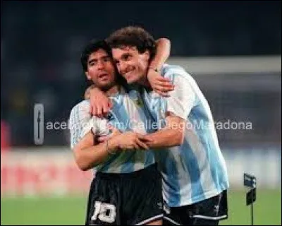 Quels joueurs port&egrave;rent le brassard de capitaine ?