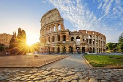 Quel est le nom de ce monument très célèbre à Rome ?