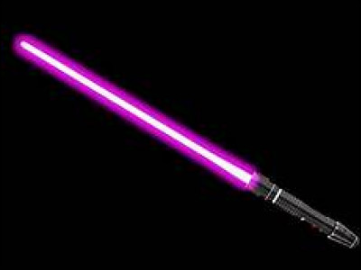 À qui appartient le sabre laser violet ?
