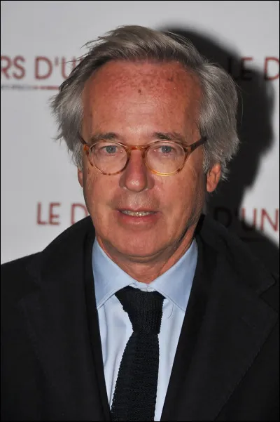 Qui est cet Olivier, éditeur et P.D.G. de la maison d'édition Plon ?