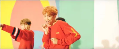 Dans quel MV RM se tient-il comme ça ?