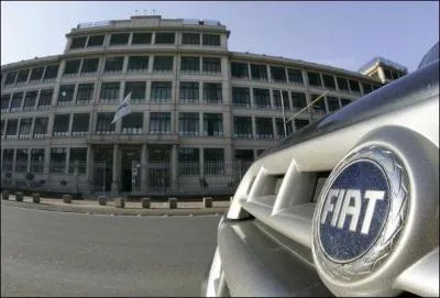 Dans quelle ville italienne se trouve le sige des usines Fiat ?