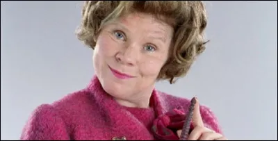 Quel est le statut de sang de Dolores Ombrage ?