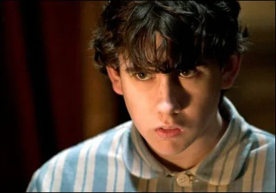 Comment se nomme l'oncle de Neville Londubat ? (Celui qui l'a suspendu à une fenêtre du premier étage)