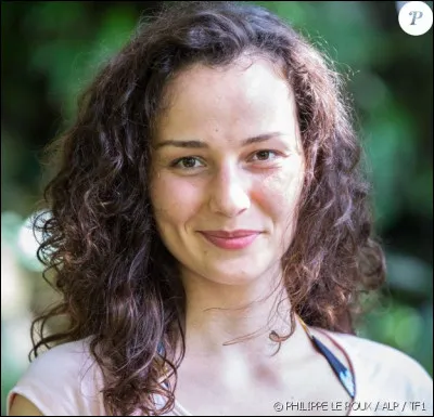 Qui est cette candidate, partie sur décision médicale à cause d'une entorse ?