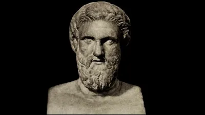 Astronome, géographe, et mathématicien grec du IIIe siècle av. J.-C, il invente la discipline de la géographie ; il est connu pour avoir mesuré géométriquement la circonférence de la Terre. C'est ...