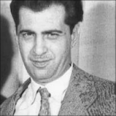 A quel animal la jalousie est-elle associée dans le titre du film de Yórgos Tzavéllas ?