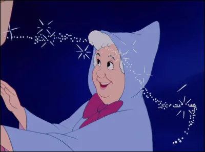 Qu'est-ce que la marraine de Cendrillon transforme en carrosse ?