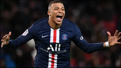 Mbappé a marqué 15 buts et il doit en marquer 20 pour être champion du monde. Combien de buts doit-il encore marquer ?