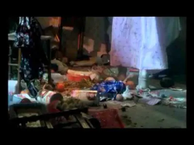 Une fois de plus la tatie a été, non seulement abandonnée par sa famille, mais aussi abandonnée par son auxiliaire ! Dans quelle nourriture se réfugie la tatie puisqu'il n'y a plus personne pour s'occuper d'elle ?