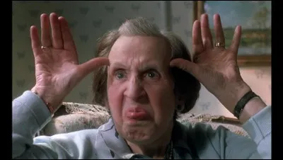 Quel boisson la tatie réclame-t'elle souvent la nuit ?