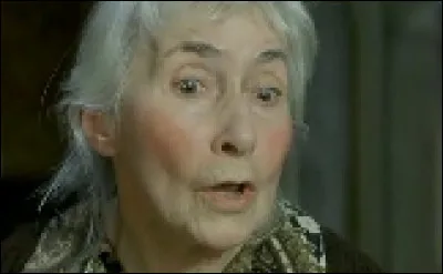 Comment s'appelle la gouvernante de la tatie ?