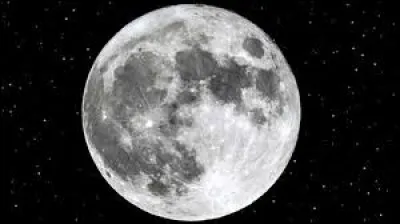 La Terre est en orbite autour de la Lune.