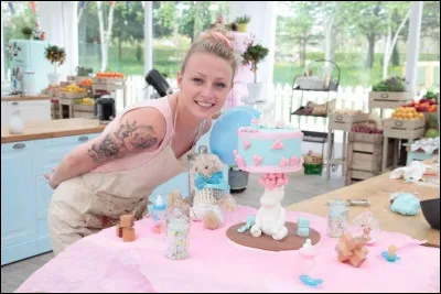 À quelle saison du "Meilleur Pâtissier", a-t-elle participé en 2015 sur M6 ?