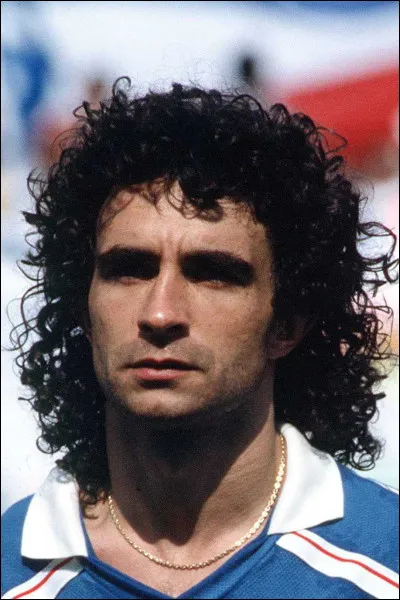 Quel est le prénom de l'ancien footballeur français Rocheteau ?