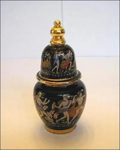 De manière générale, dans quel but les Grecs utilisaient-ils le parfum ?