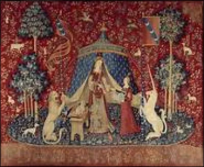 Le musc a été une matière première animale entrant dans la composition des parfums au Moyen Âge. Pourriez-vous me dire de quel animal il provient ?