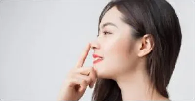 Le nez pousse tout au long de la vie et verrait sa forme se modifier tout simplement en raison de la loi de la gravité. Vrai ou faux ?