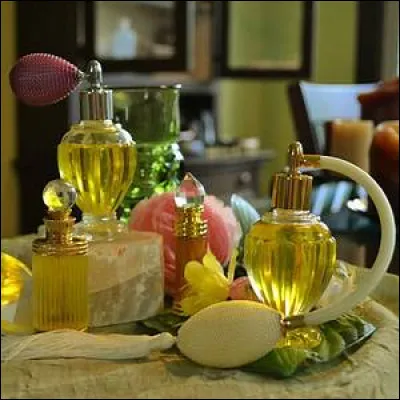 Les produits liquides récupérés à la suite de la distillation vont former un mélange hétérogène contenant autant de phases qu'il y aura de produits. Comment cela est-il possible ?