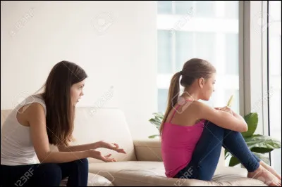 Tu te disputes avec une de tes amies. Que fais-tu ?