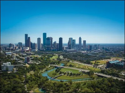 Dans quel État américain peut-on trouver la ville de Houston ?