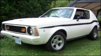 Quel est cette automobile américaine à deux portes ?