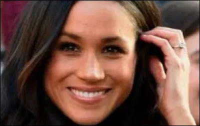 Je suis court et large au niveau des narines. Je suis...