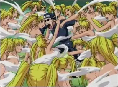 Cette technique est la combinaison de deux autres techniques : 'Kage Bunshin no Jutsu' et 'Henge no Jutsu', c'est une technique de rang A :