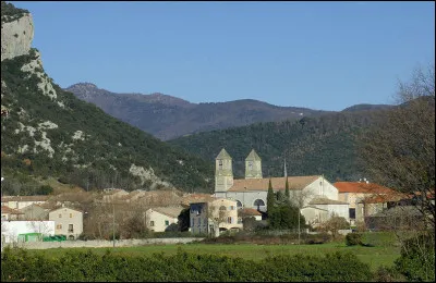 Petite ville de 3 900 habitants du département du Gard, située au pied du massif des Cévennes, dans la haute vallée du Vidourle :