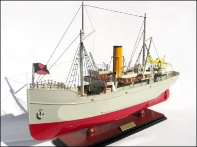 Je ne sais si ce produit dérivé peut le faire aussi sur l'eau, mais c'est une reproduction d'un navire apparaissant dans Tintin : sous quel nom ?