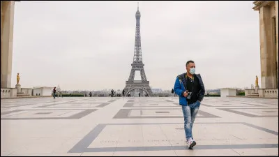 En quelle année est paru le manuel de lecture scolaire "Le Tour de France par deux Enfant" ?
