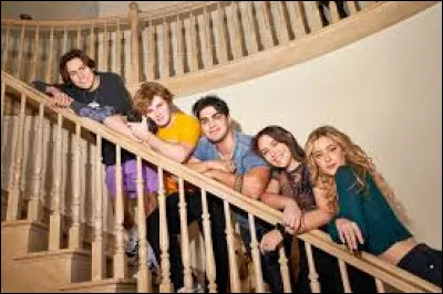 Où habite le groupe "The Hype House" ?