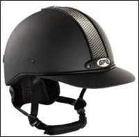 Comment appelle-t-on cet accessoire du cavalier ?