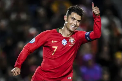 Ronaldo doit voyager pendant 2 jours pour se rendre à un match. Nous sommes lundi, quel jour arrivera-t-il ?