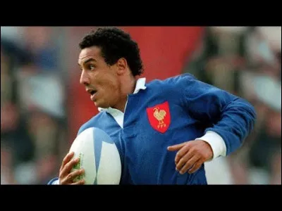 Le joueur de rugby Serge Blanco est considéré comme le meilleur joueur français. Il jouait au poste de :