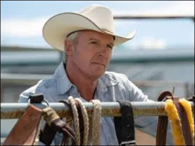 Quel est le nom du père d'Amy et de Lou ?