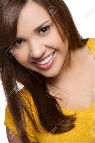 "Mado" est un film mis en scène par :